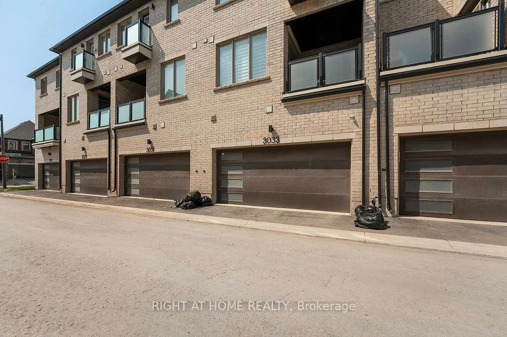 3033, John McKay, 1010 - JM Joshua Meadows, Oakville