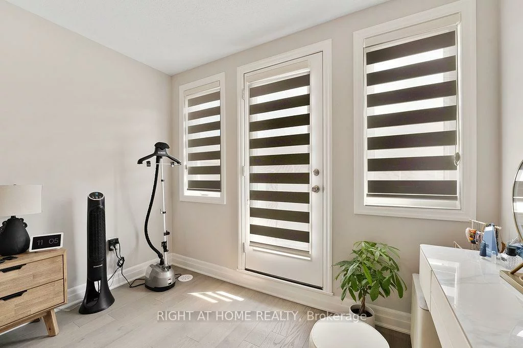 3033, John McKay, 1010 - JM Joshua Meadows, Oakville