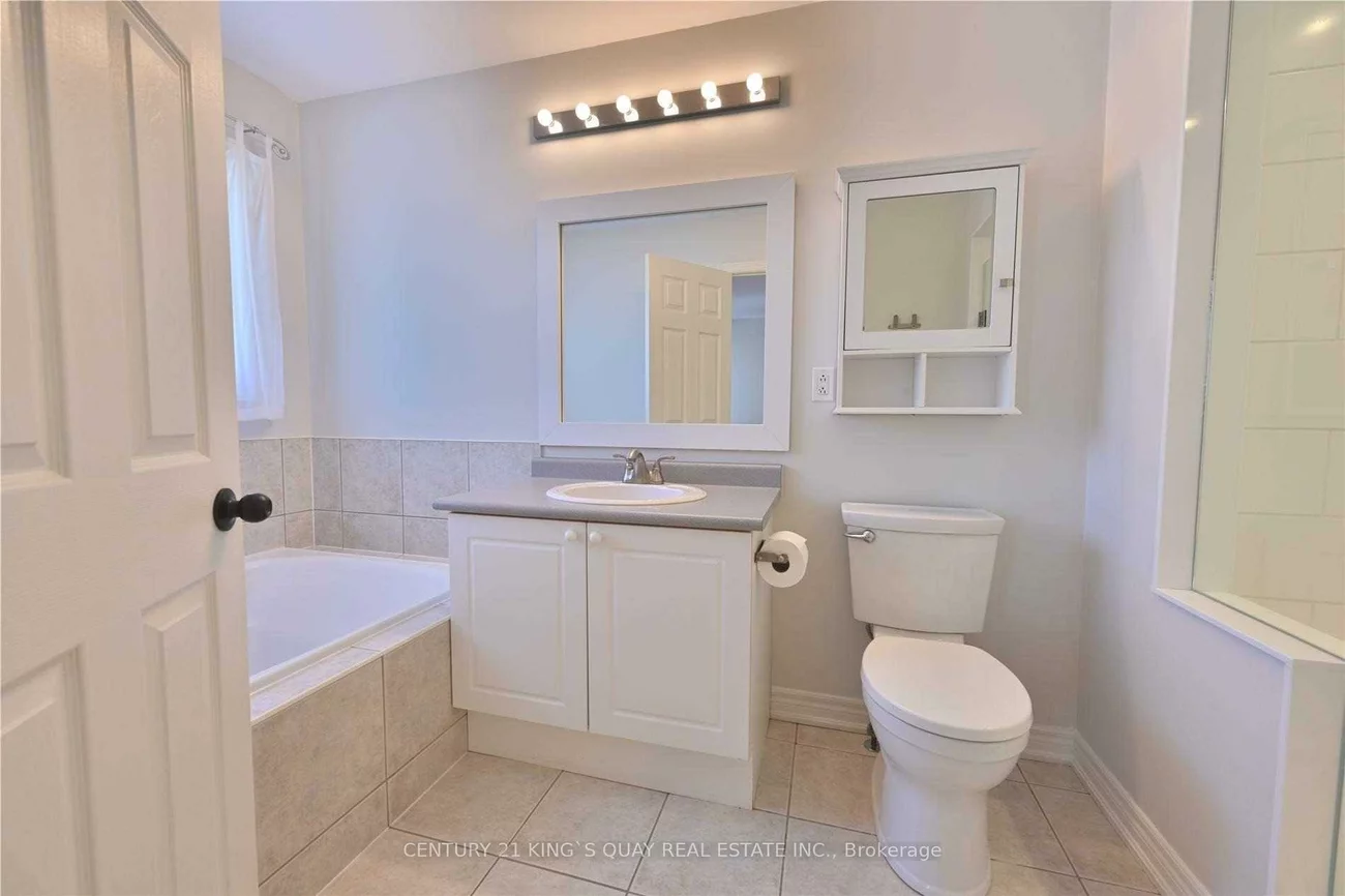 85, Gatwick, 1015 - RO River Oaks, Oakville