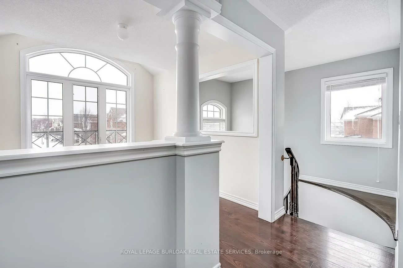 2105, Falling Green, 1019 - WM Westmount, Oakville