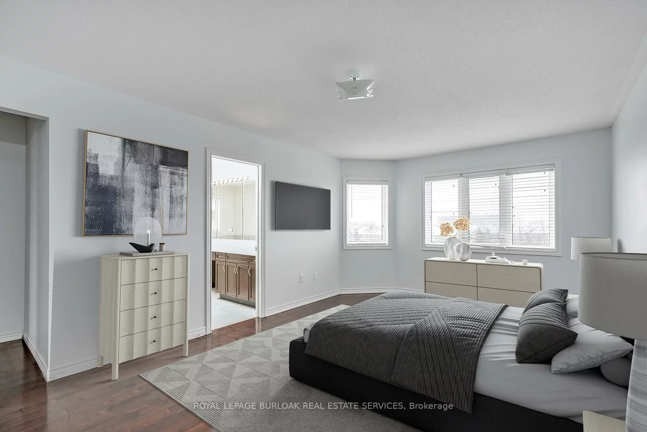 2105, Falling Green, 1019 - WM Westmount, Oakville