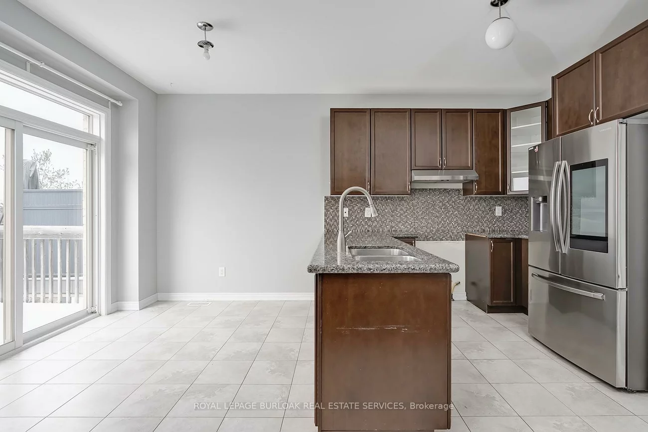 2105, Falling Green, 1019 - WM Westmount, Oakville