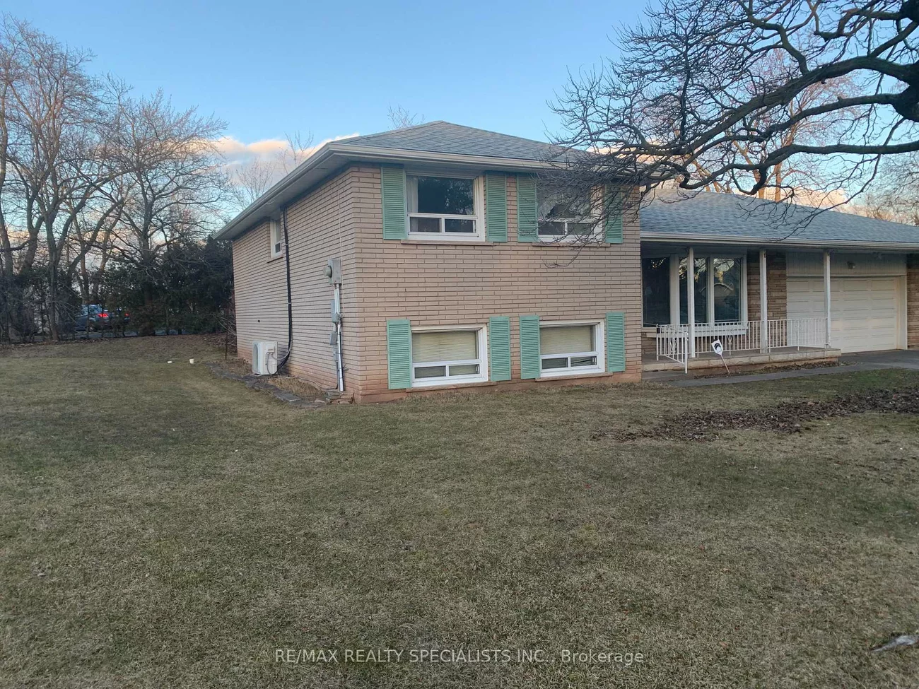 1089, Pearson, 1003 - CP College Park, Oakville