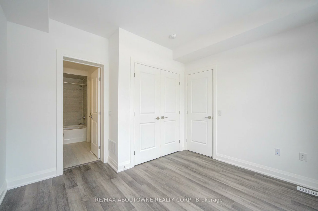 3172, Sixth, 1008 - GO Glenorchy, Oakville