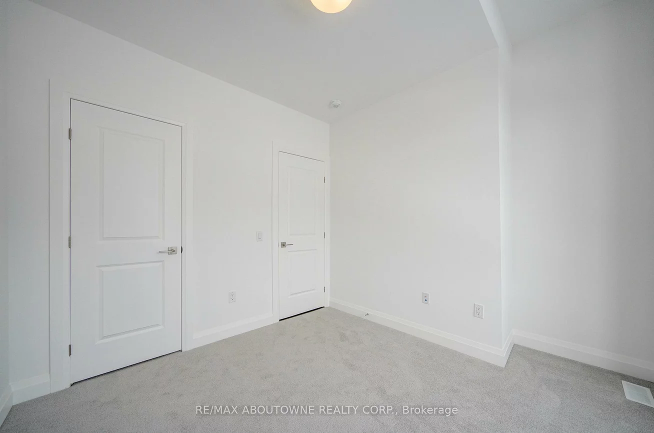 3172, Sixth, 1008 - GO Glenorchy, Oakville