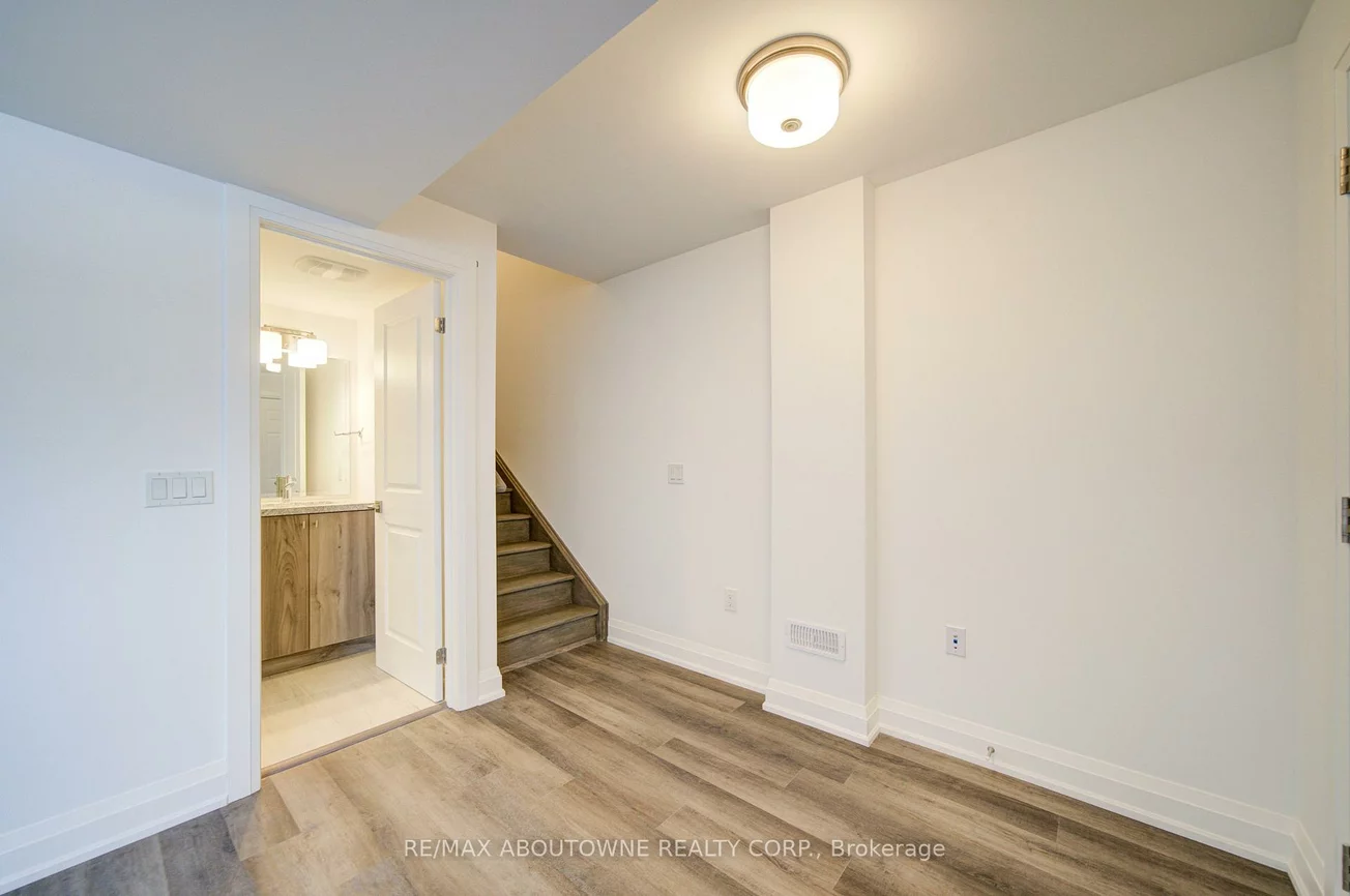 3172, Sixth, 1008 - GO Glenorchy, Oakville