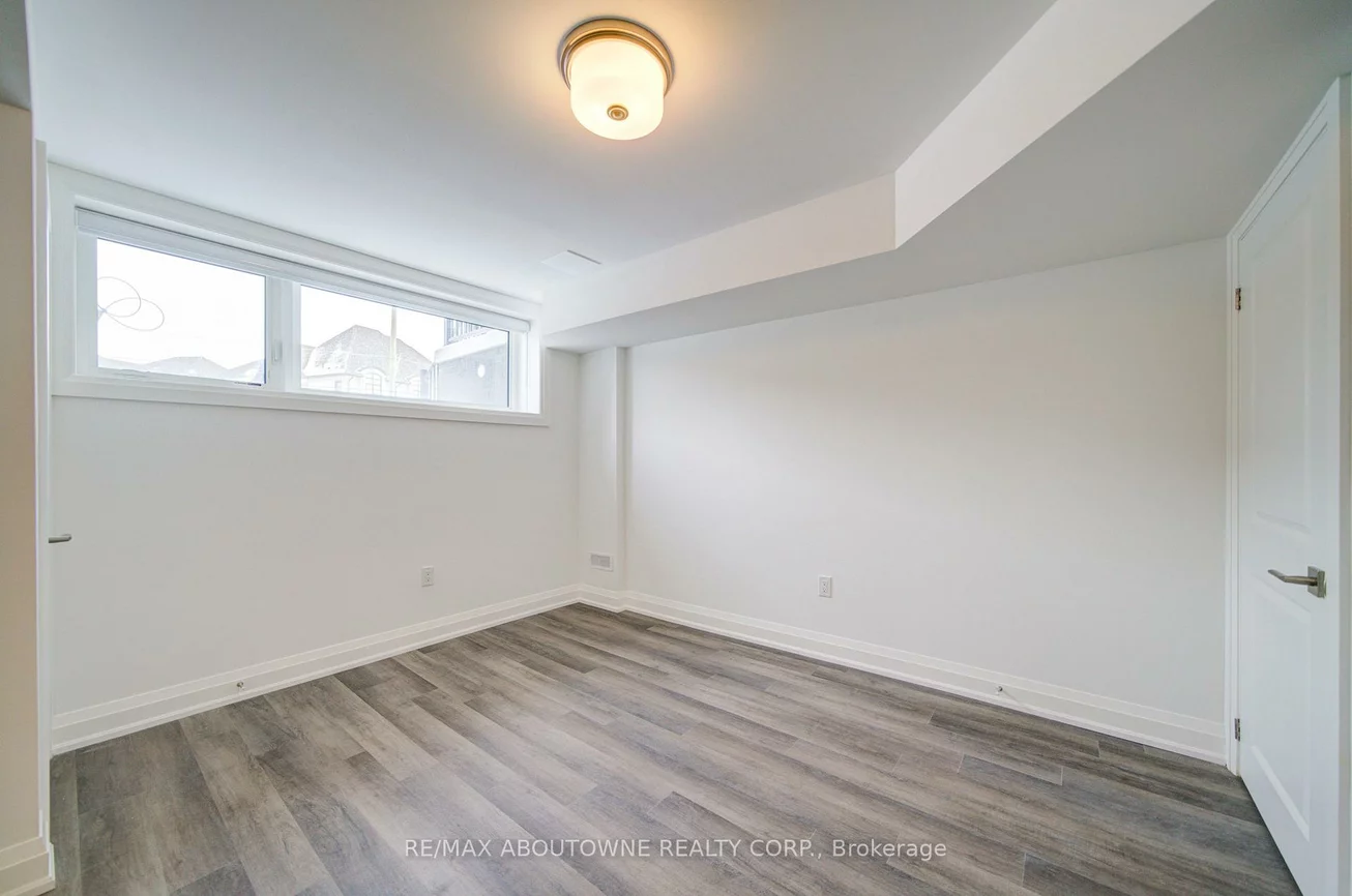 3172, Sixth, 1008 - GO Glenorchy, Oakville