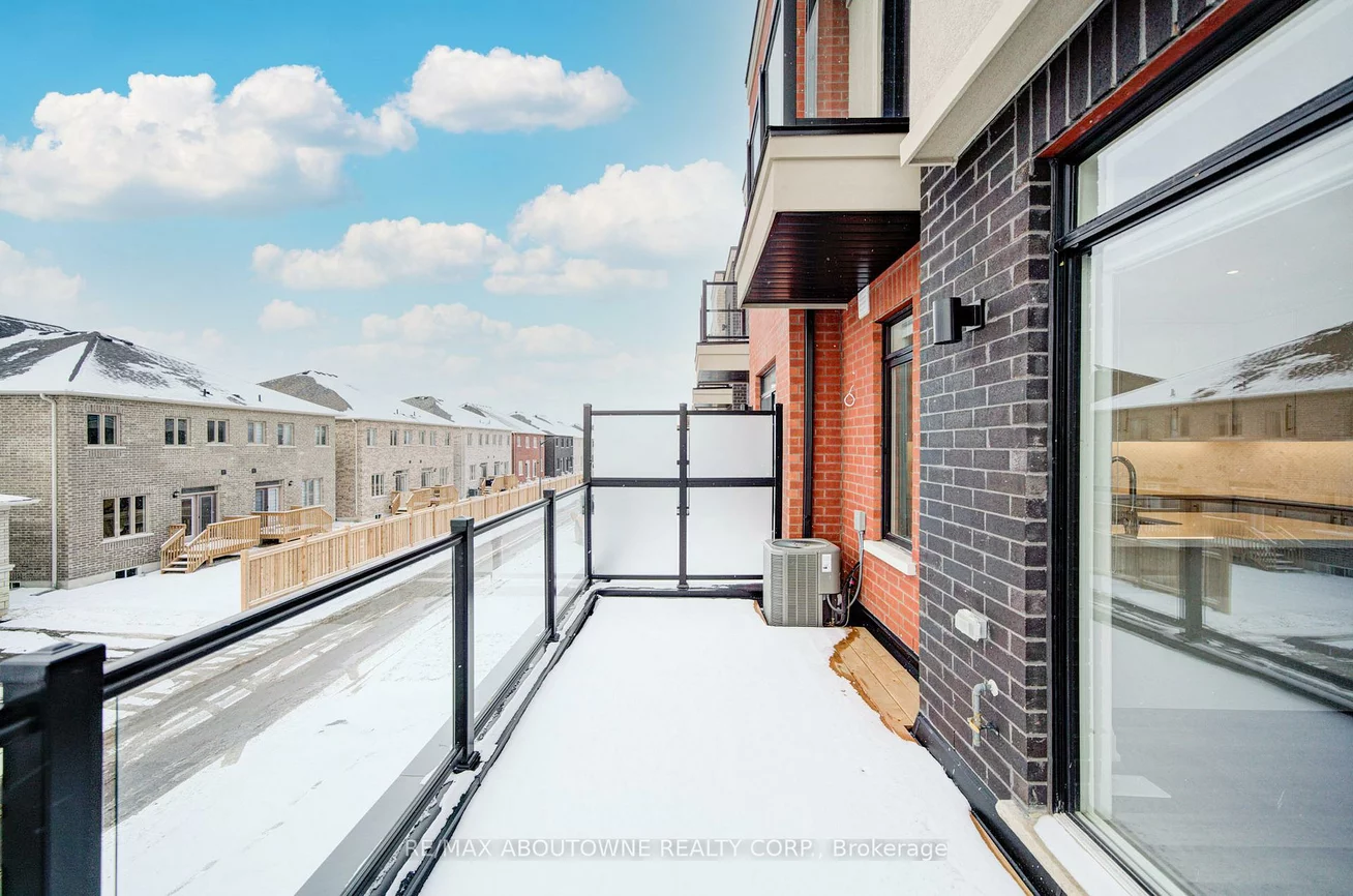 3172, Sixth, 1008 - GO Glenorchy, Oakville