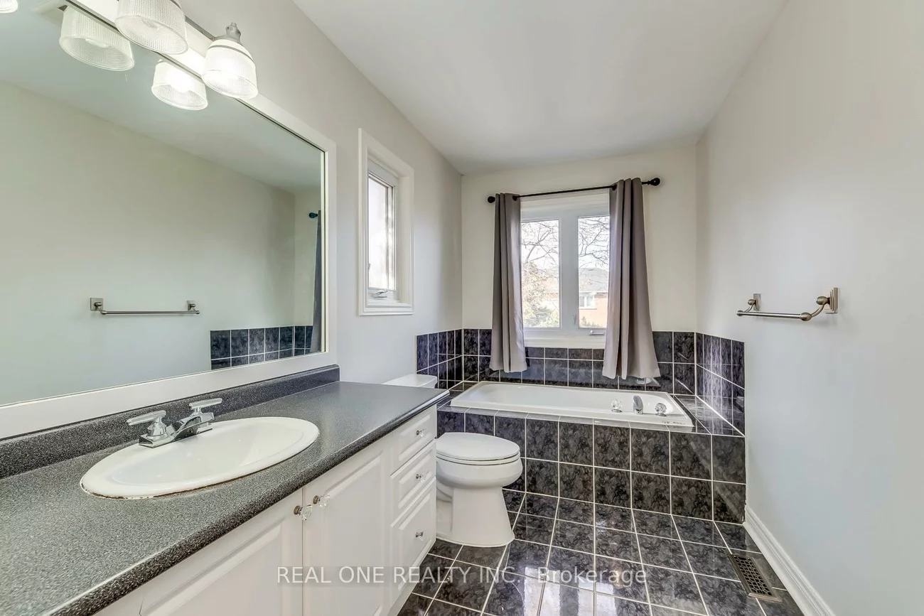 2163, Westmount, 1019 - WM Westmount, Oakville