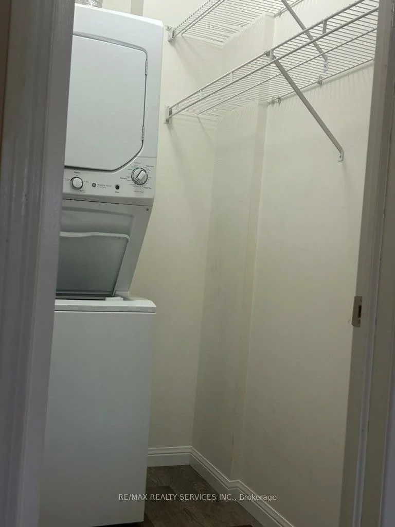 3086, Stornoway, 1000 - BC Bronte Creek, Oakville