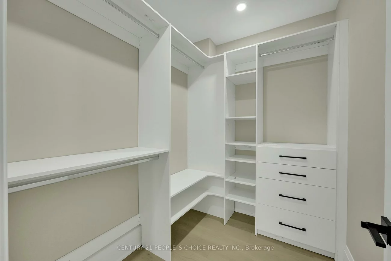 2091, BRIDGE, 1020 - WO West, Oakville