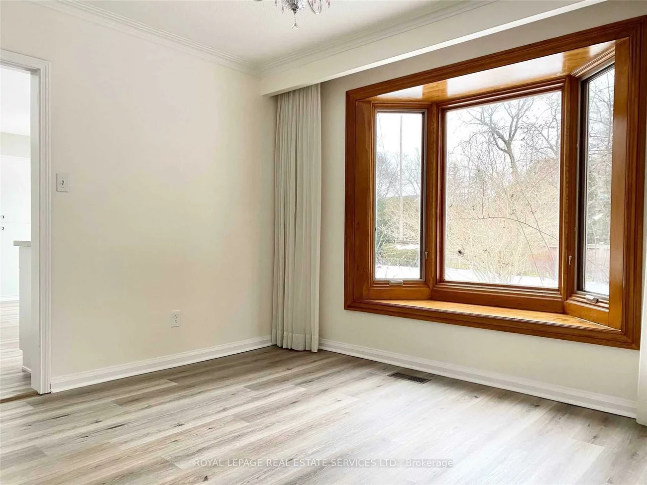 1268, Cleaver, 1011 - MO Morrison, Oakville