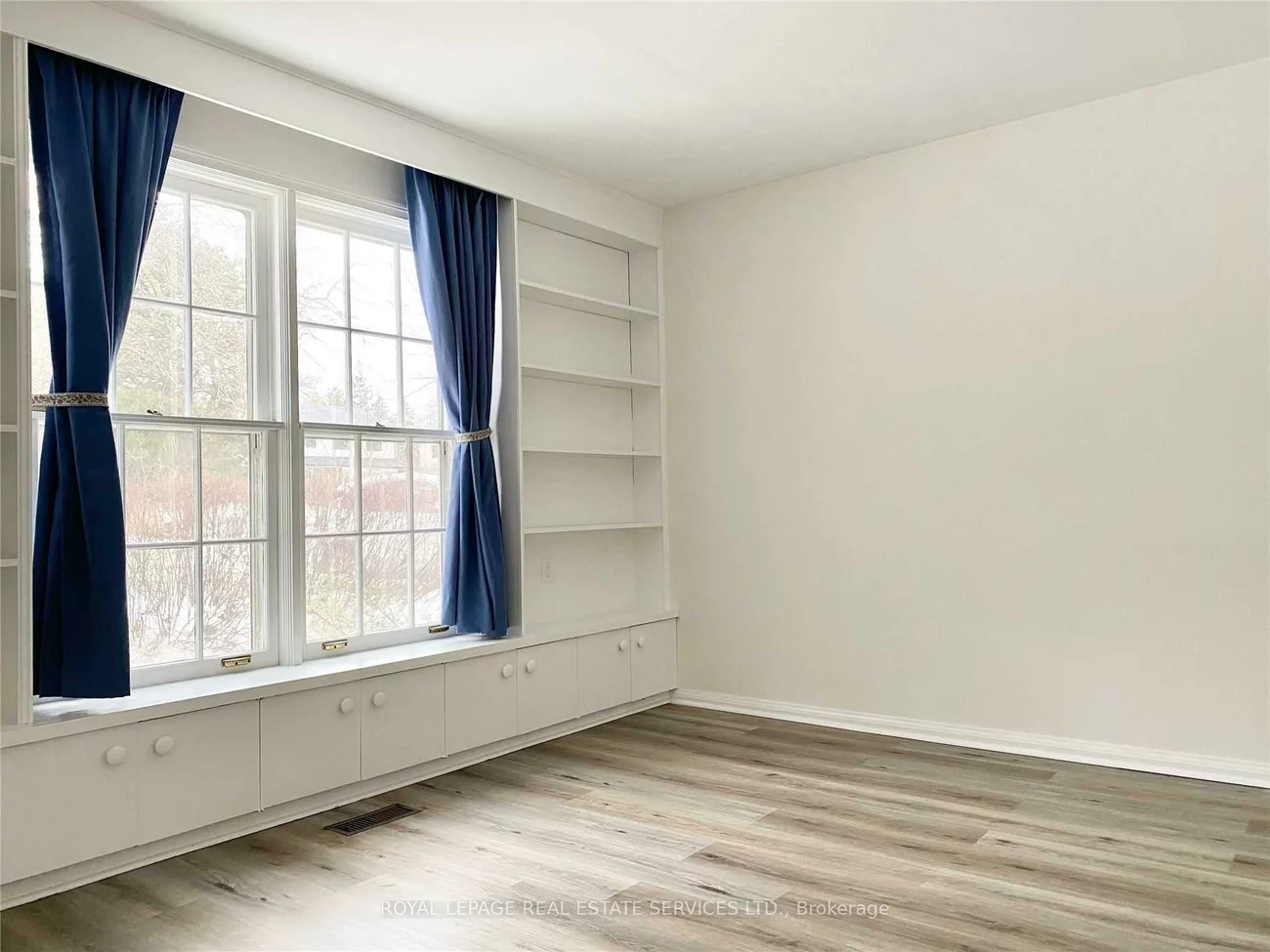 1268, Cleaver, 1011 - MO Morrison, Oakville