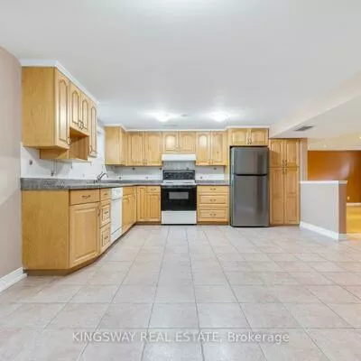 236, Woodale (Lower Lev), 1020 - WO West, Oakville