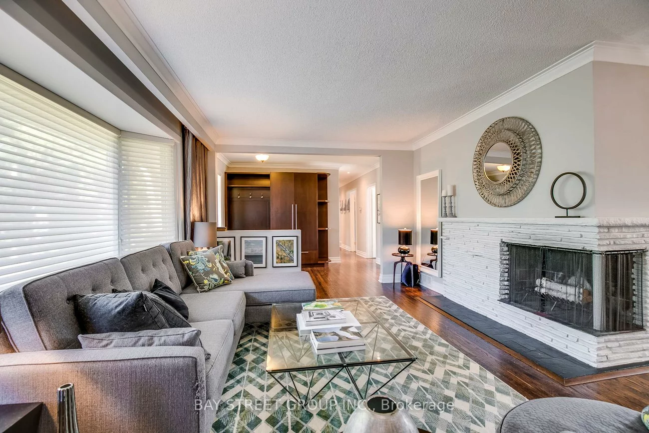 256, Eastcourt, 1006 - FD Ford, Oakville