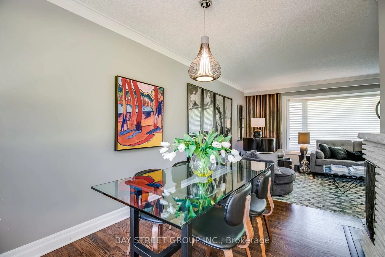 256, Eastcourt, 1006 - FD Ford, Oakville