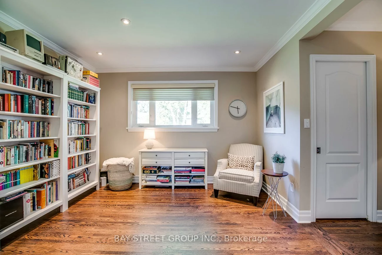 256, Eastcourt, 1006 - FD Ford, Oakville