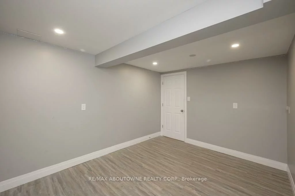 2444, WOBURN, 1020 - WO West, Oakville