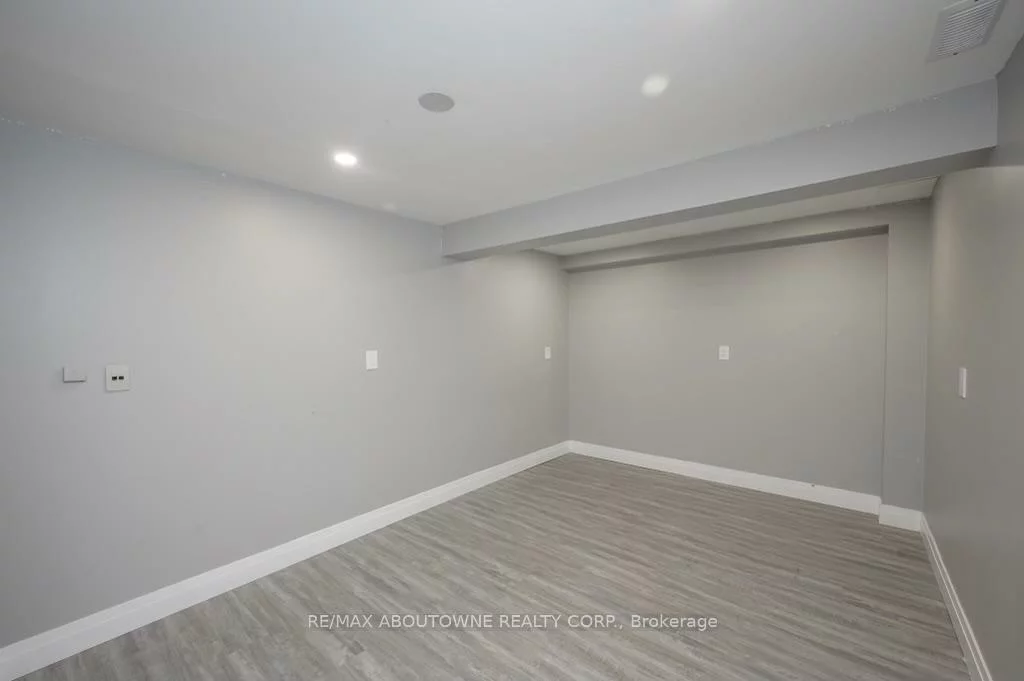 2444, WOBURN, 1020 - WO West, Oakville