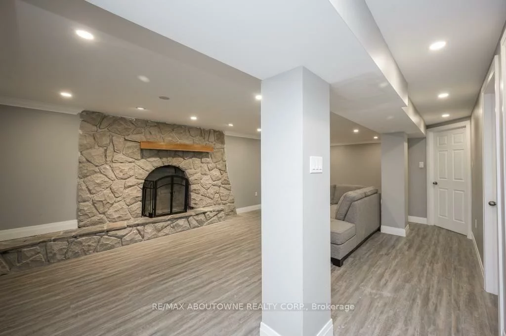 2444, WOBURN, 1020 - WO West, Oakville