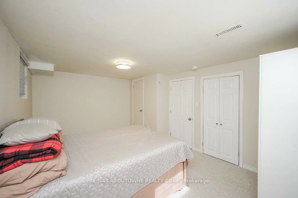 2444, WOBURN, 1020 - WO West, Oakville