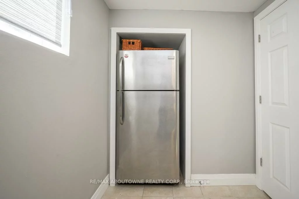 2444, WOBURN, 1020 - WO West, Oakville