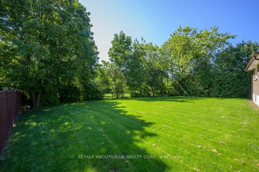 2444, WOBURN, 1020 - WO West, Oakville