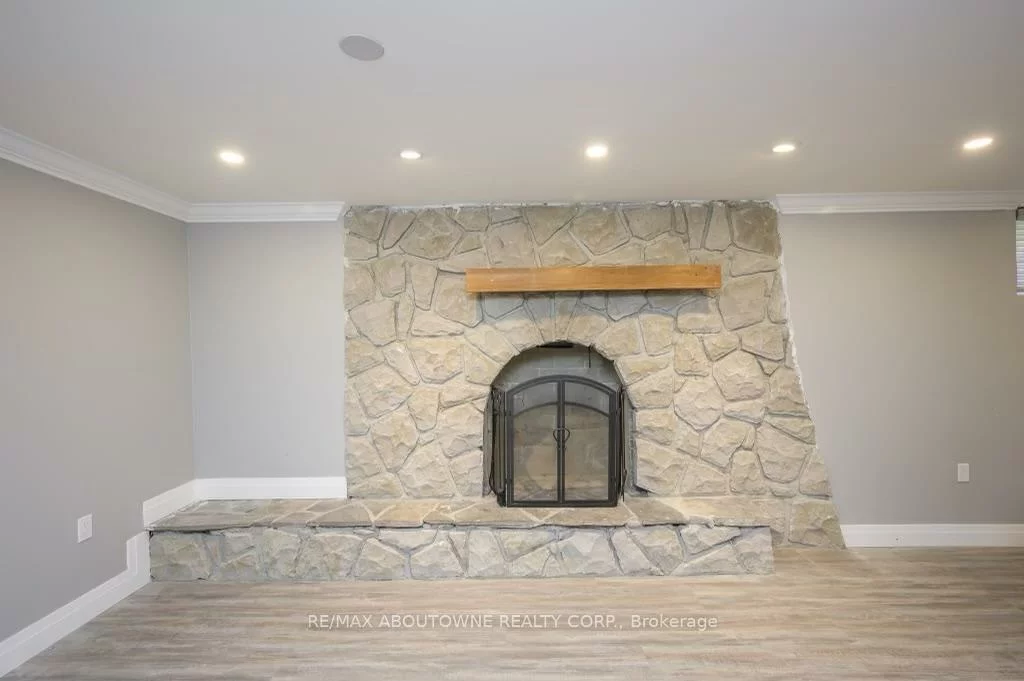 2444, WOBURN, 1020 - WO West, Oakville