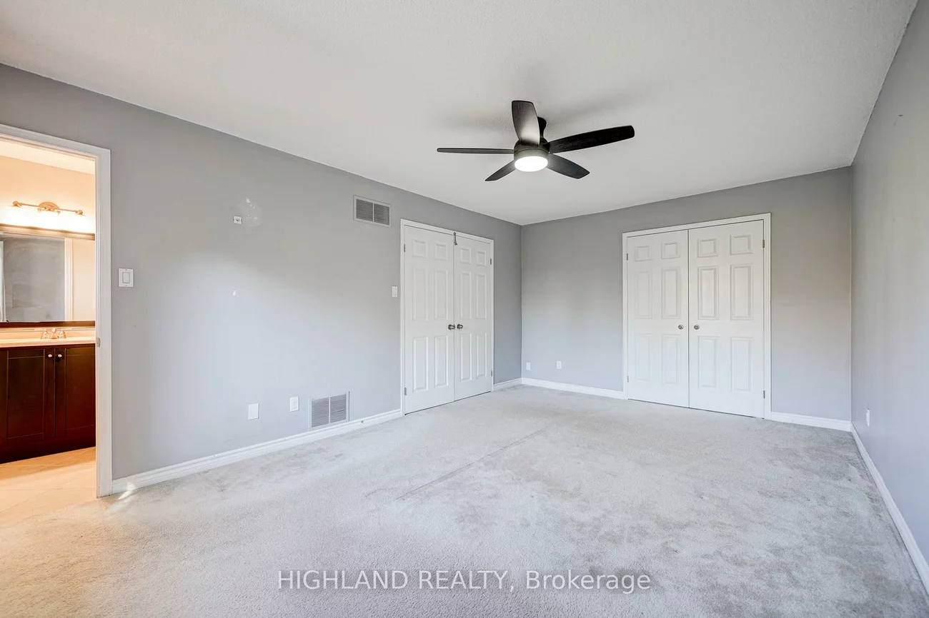 2070, Castlefield, 1015 - RO River Oaks, Oakville