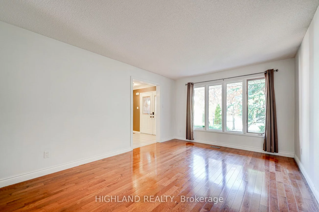 2070, Castlefield, 1015 - RO River Oaks, Oakville