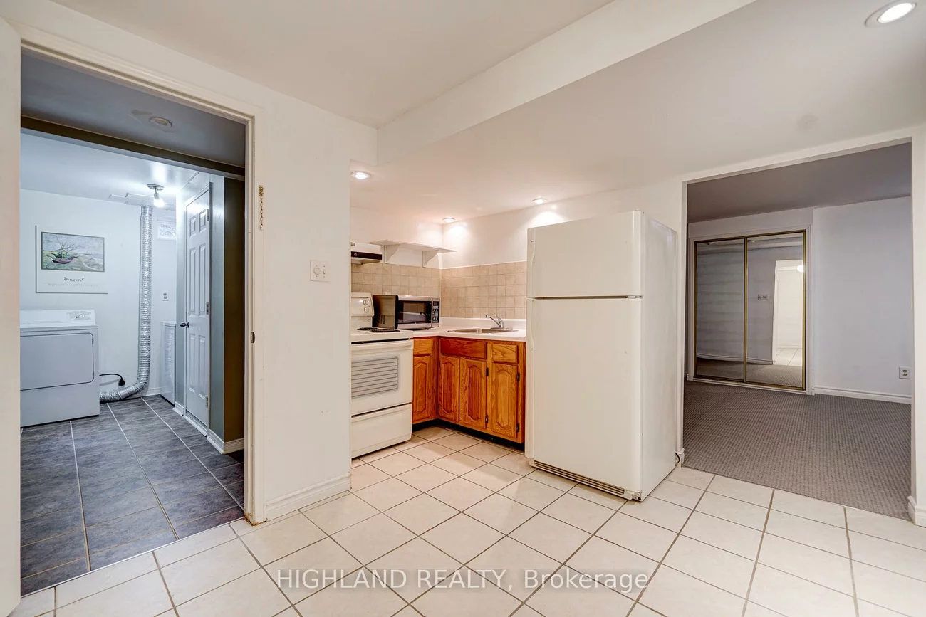 2070, Castlefield, 1015 - RO River Oaks, Oakville