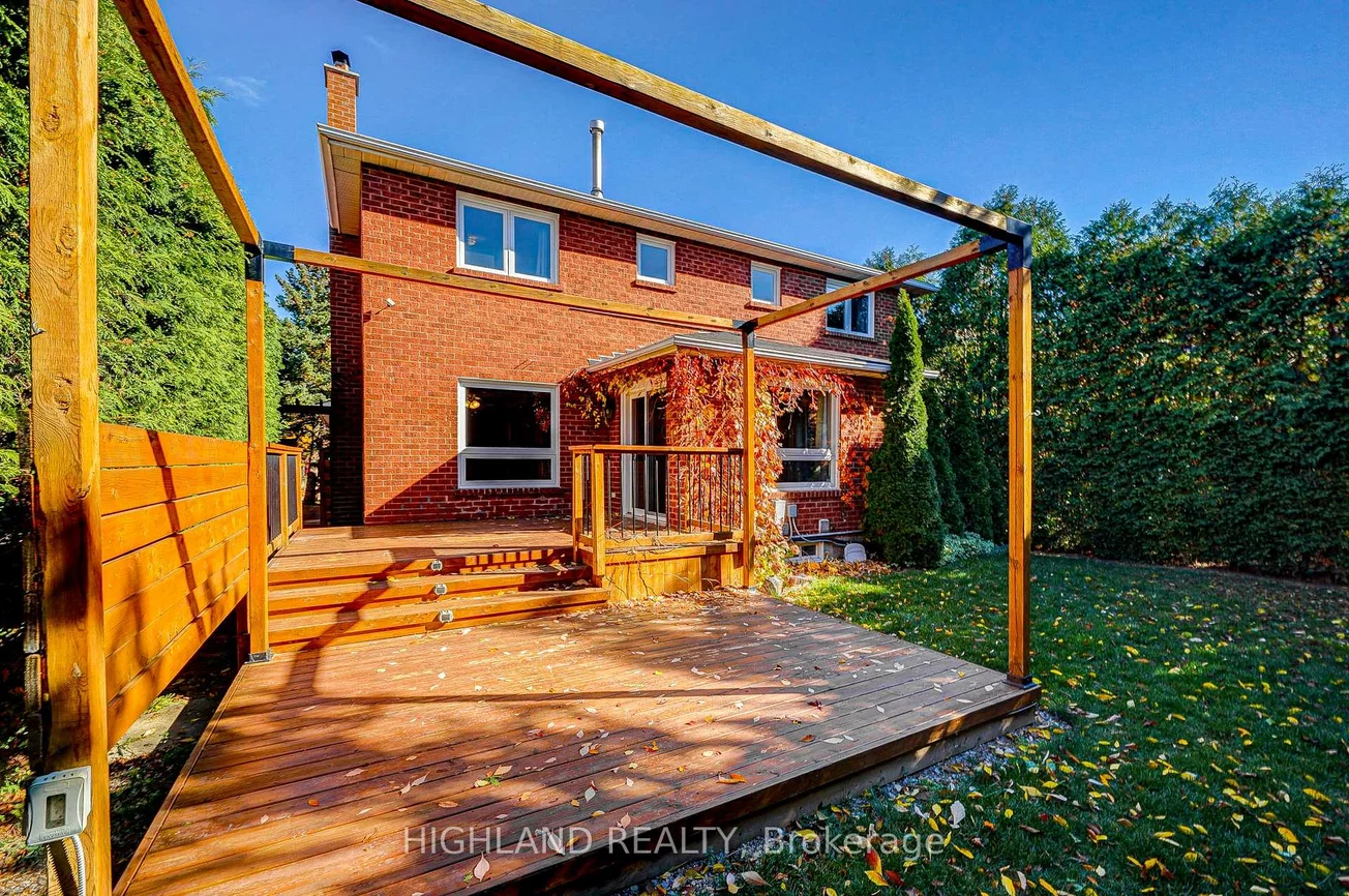 2070, Castlefield, 1015 - RO River Oaks, Oakville