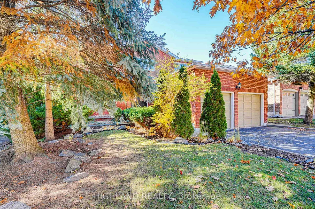 2070, Castlefield, 1015 - RO River Oaks, Oakville