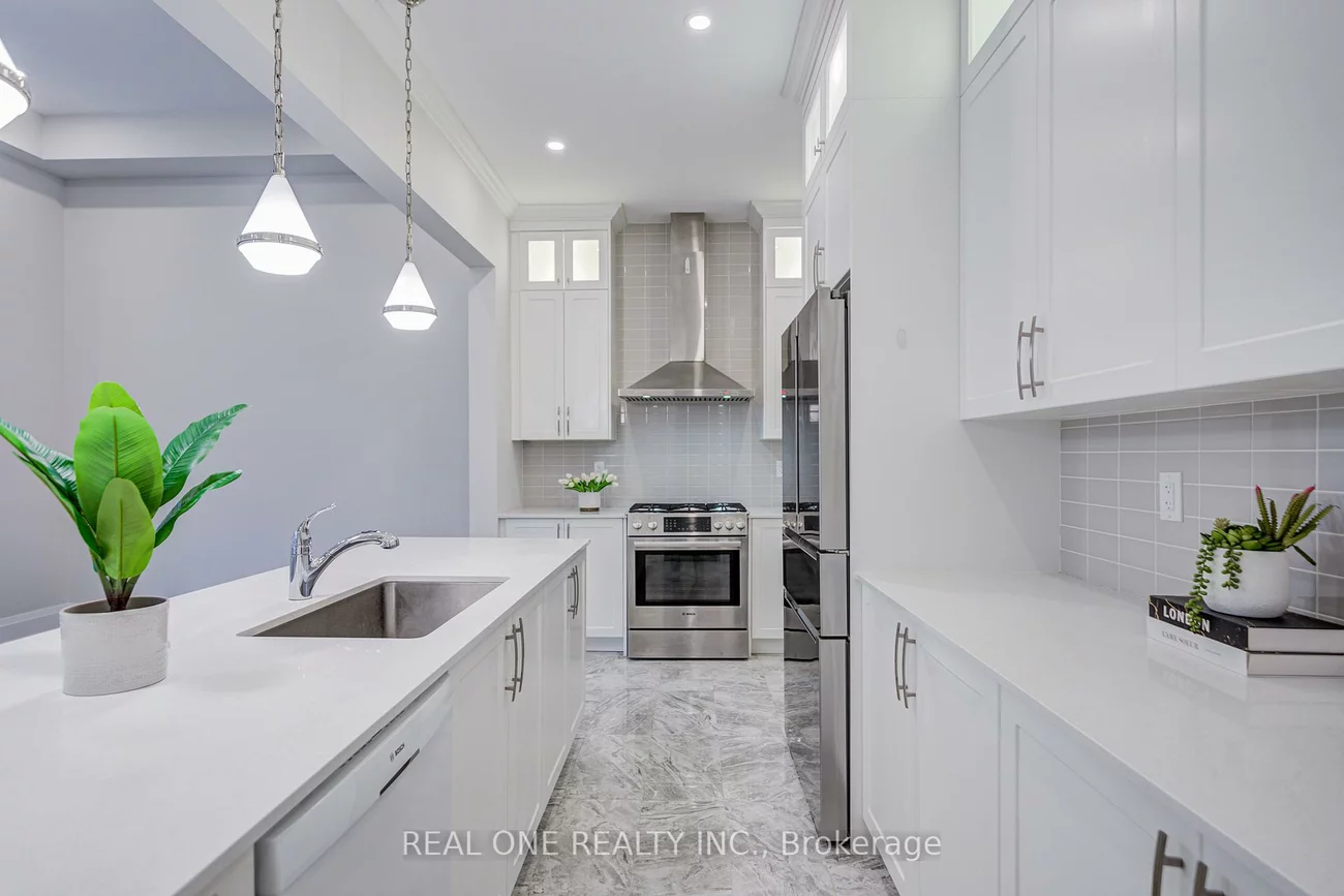 2440, Edward Leaver, 1007 - GA Glen Abbey, Oakville