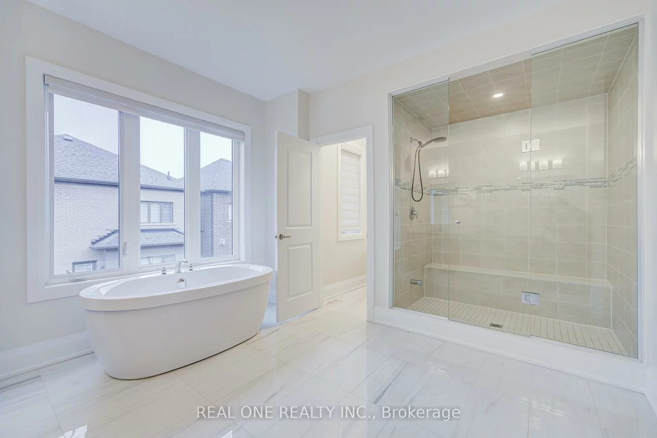 2440, Edward Leaver, 1007 - GA Glen Abbey, Oakville