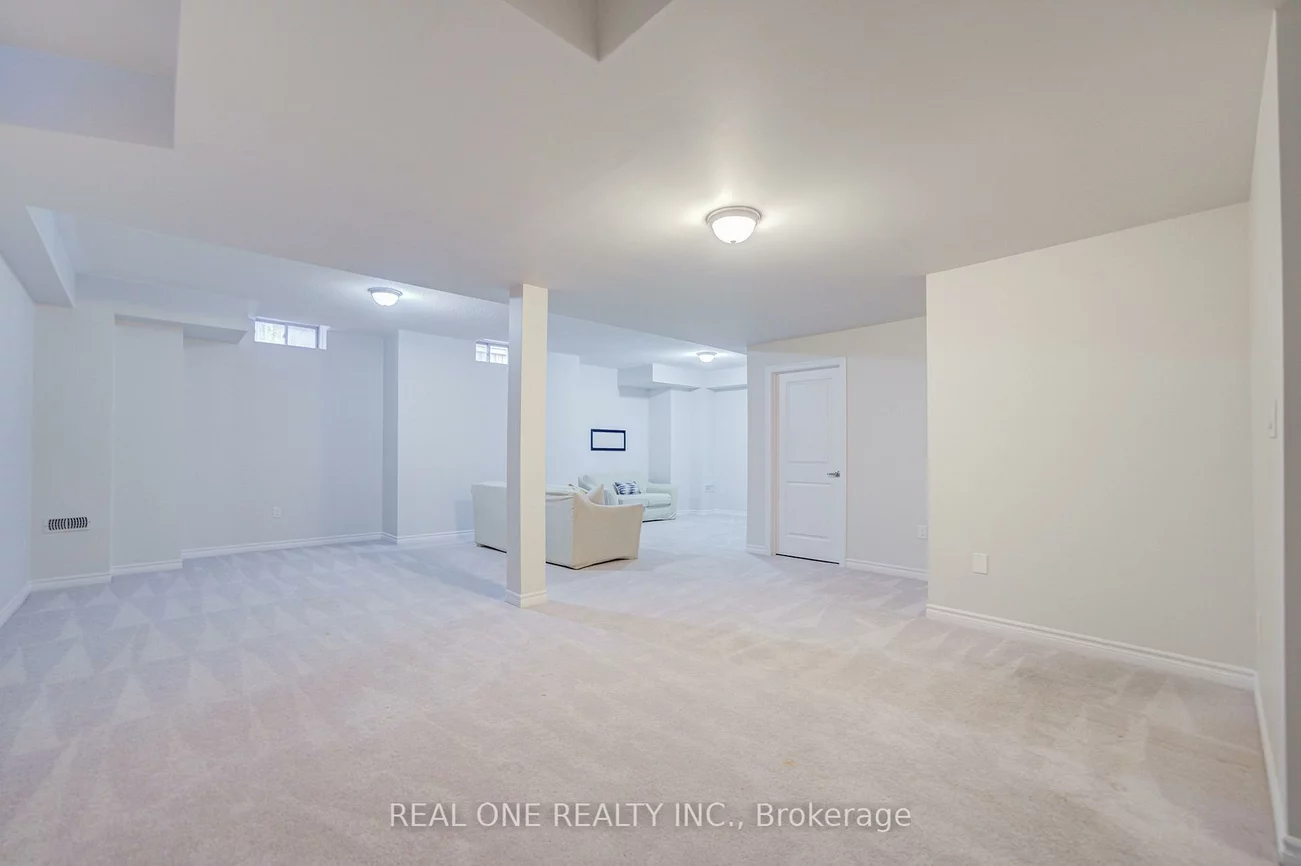 2440, Edward Leaver, 1007 - GA Glen Abbey, Oakville