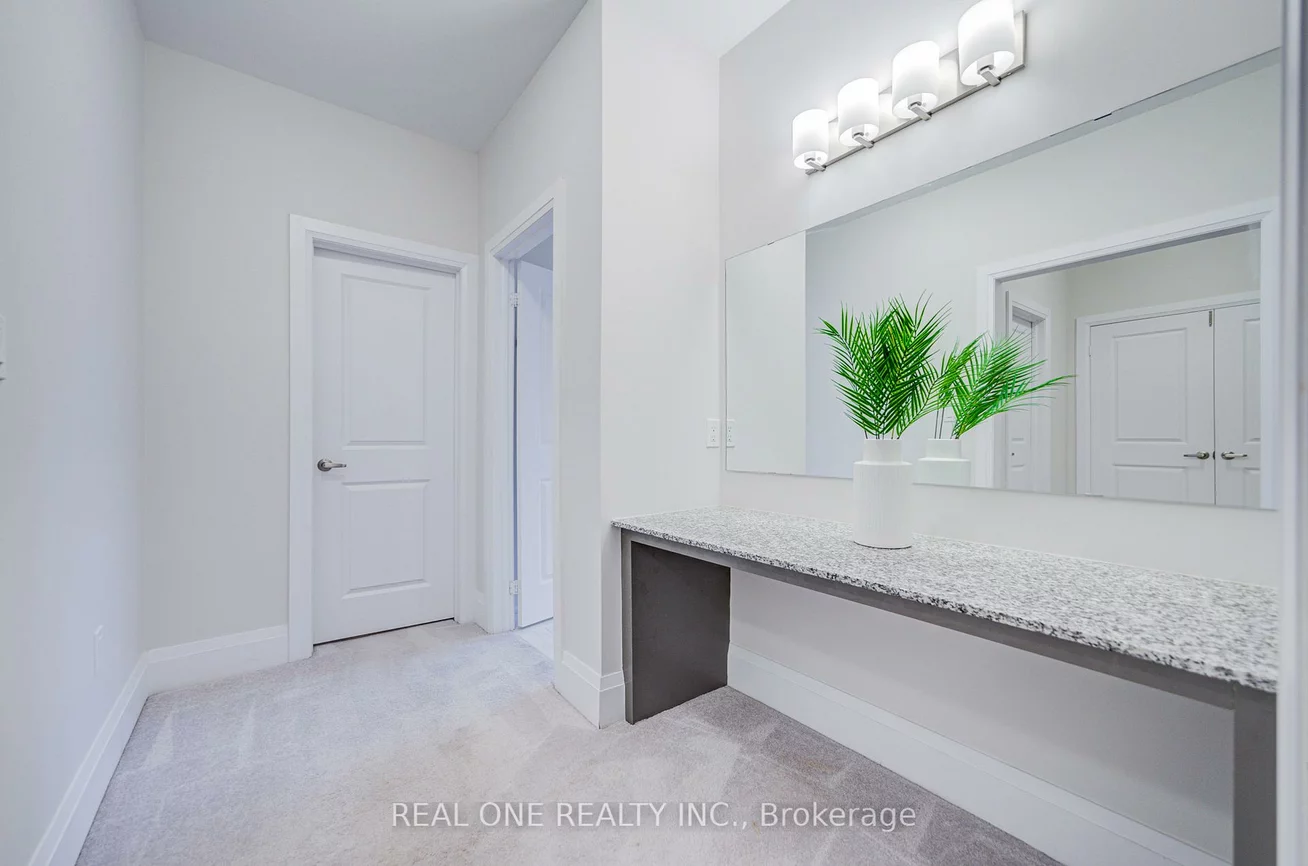 2440, Edward Leaver, 1007 - GA Glen Abbey, Oakville