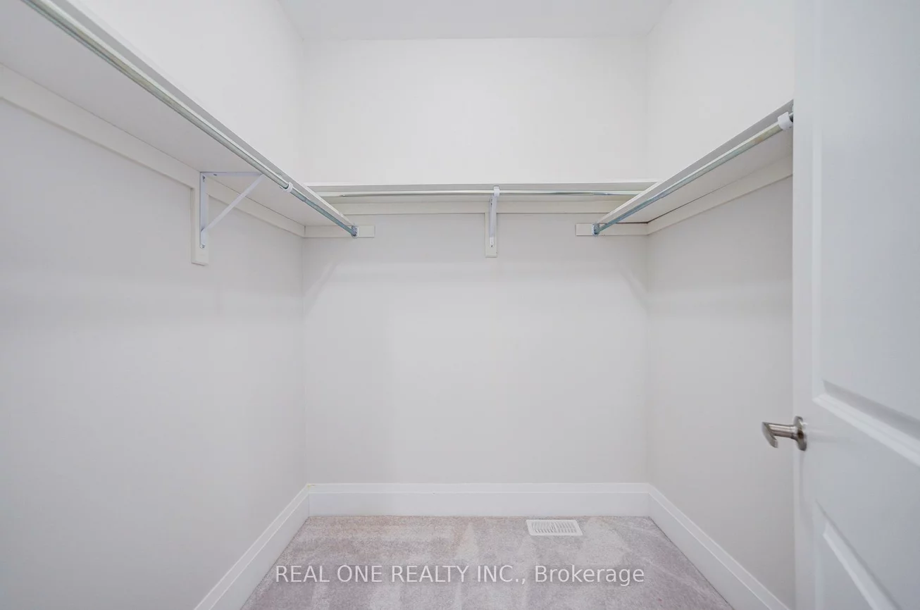 2440, Edward Leaver, 1007 - GA Glen Abbey, Oakville