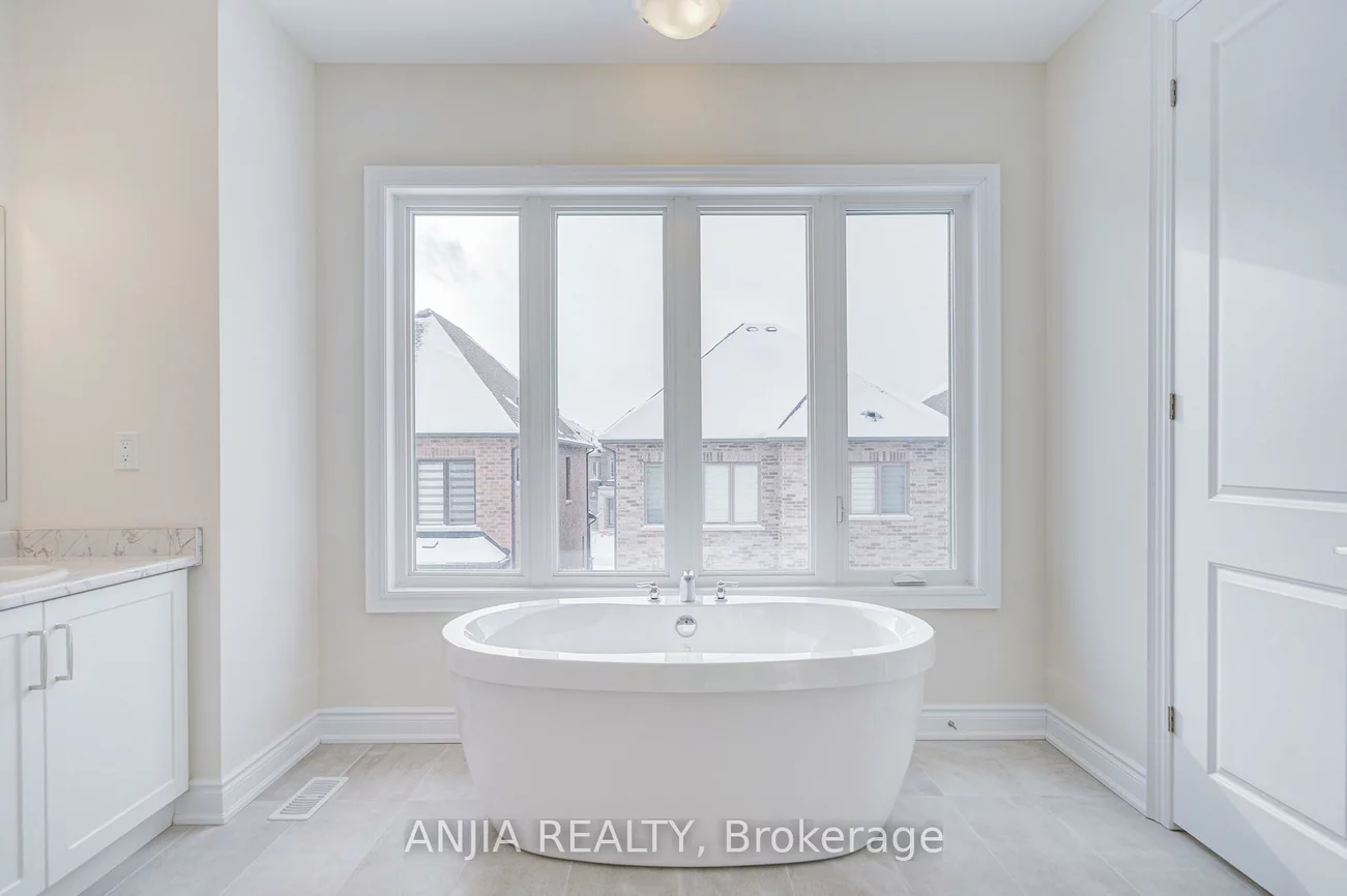 3428, Mosley, 1008 - GO Glenorchy, Oakville