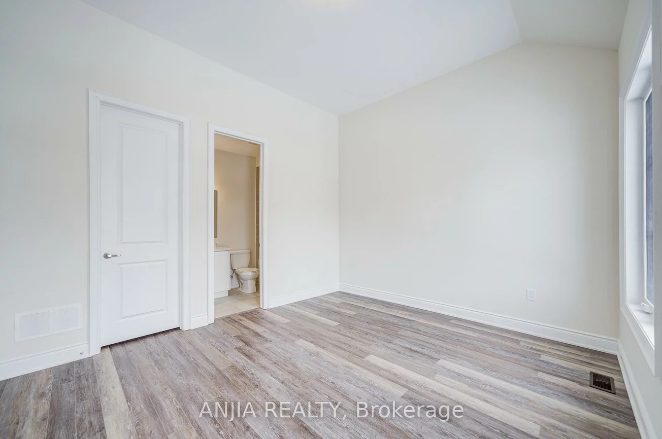 3428, Mosley, 1008 - GO Glenorchy, Oakville