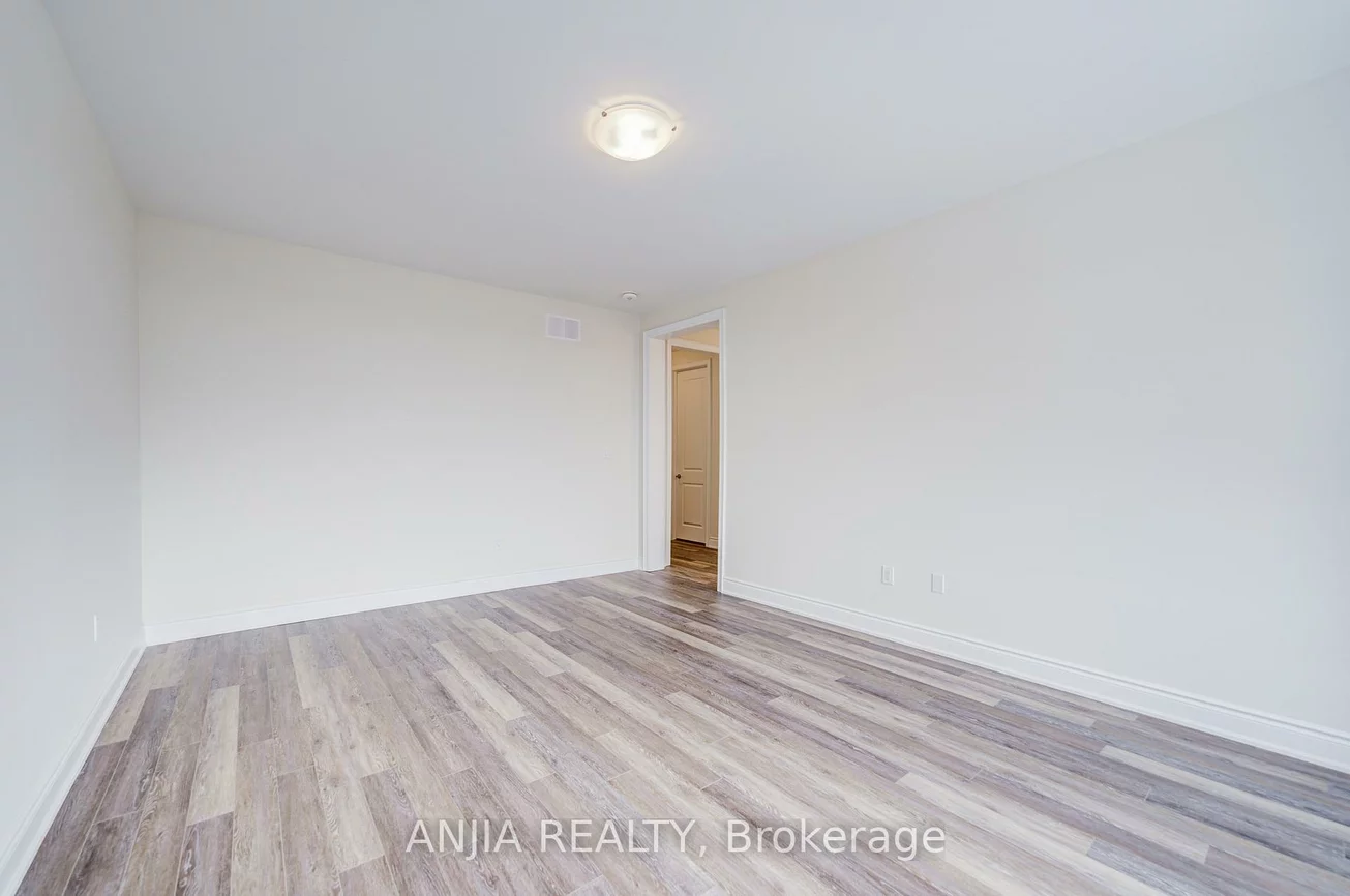 3428, Mosley, 1008 - GO Glenorchy, Oakville