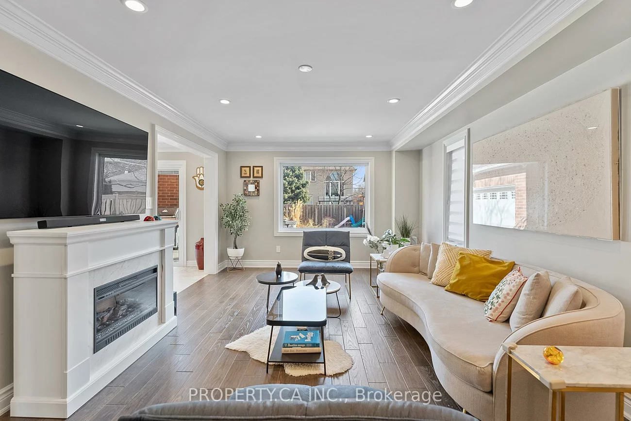 2057, Peak, 1015 - RO River Oaks, Oakville