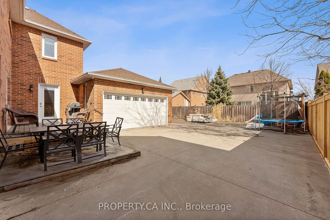 2057, Peak, 1015 - RO River Oaks, Oakville