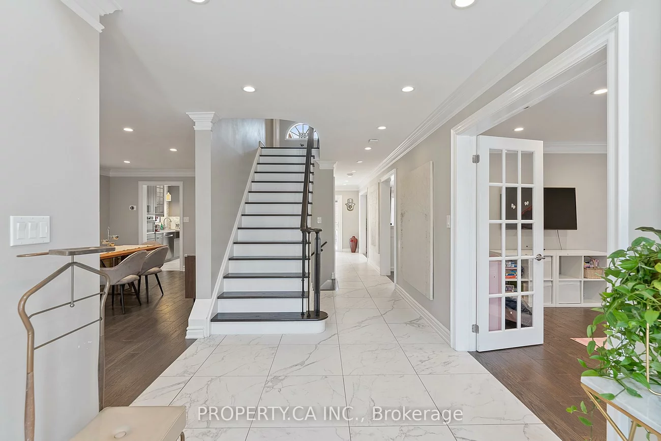 2057, Peak, 1015 - RO River Oaks, Oakville