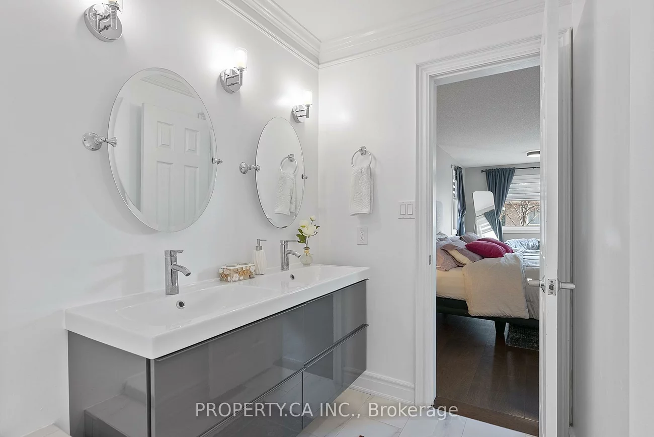 2057, Peak, 1015 - RO River Oaks, Oakville