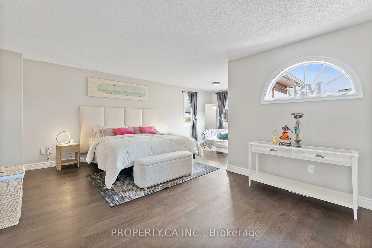 2057, Peak, 1015 - RO River Oaks, Oakville