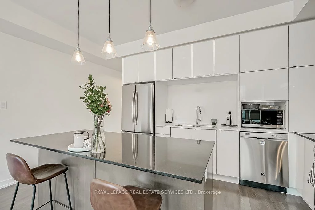 218, Huguenot, 1008 - GO Glenorchy, Oakville