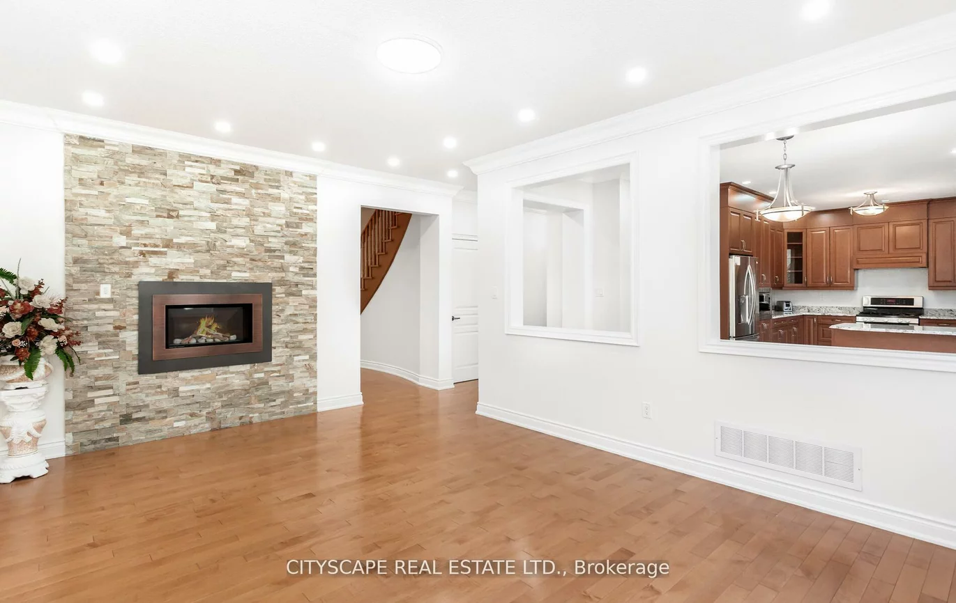 3322, Raspberry Bush, 1001 - BR Bronte, Oakville