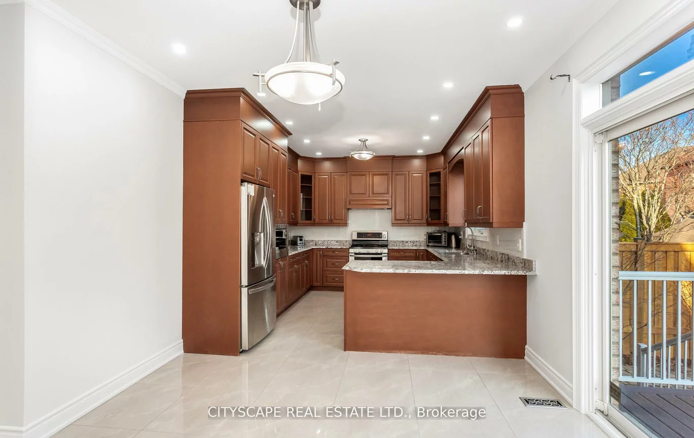 3322, Raspberry Bush, 1001 - BR Bronte, Oakville
