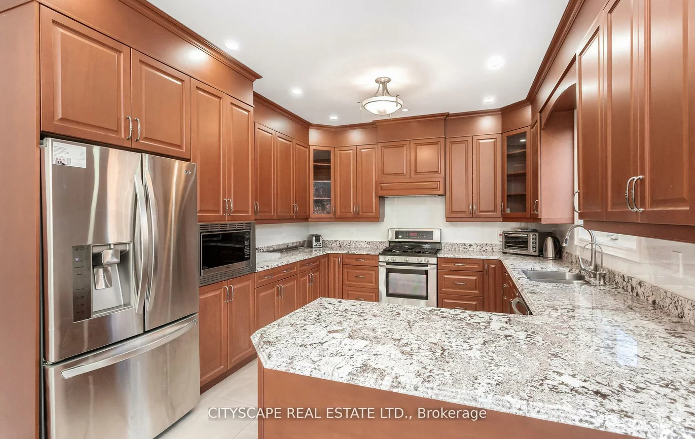 3322, Raspberry Bush, 1001 - BR Bronte, Oakville